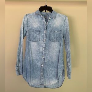 Charlotte Russe - Long hem chambray button up - size S